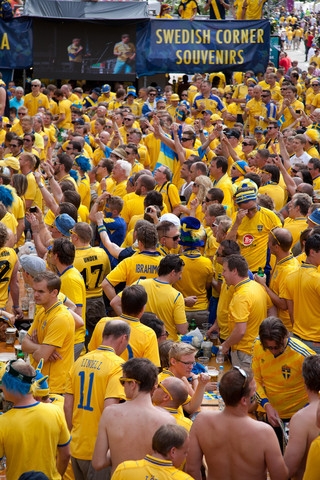 Ukraynalı azarkeş stadionu partladacağını bildirdi